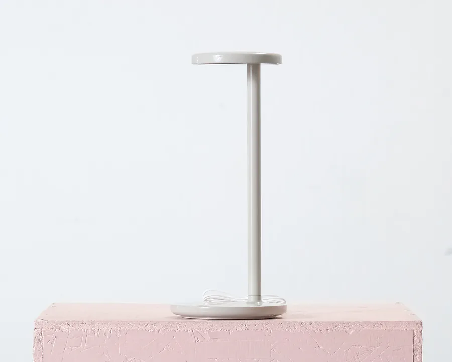 Flos Oblique pöytävalaisin harmaa