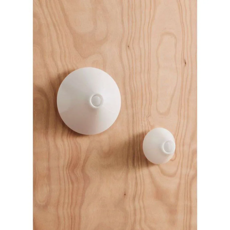 HAY Ono Flush Mount kattovalaisin, Ø 20 cm, IP44, valkoinen/opaalinen