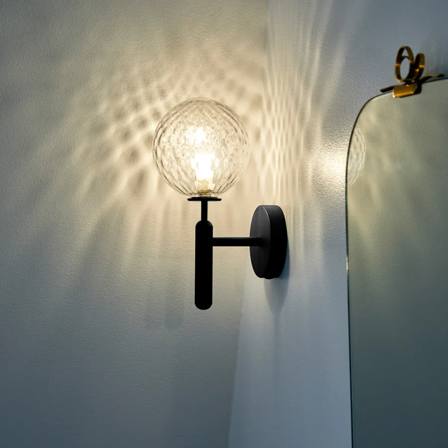 Miira Seinävalaisin Rock Grey/Optic Clear - Nuura Miira Wall Nuura Aps