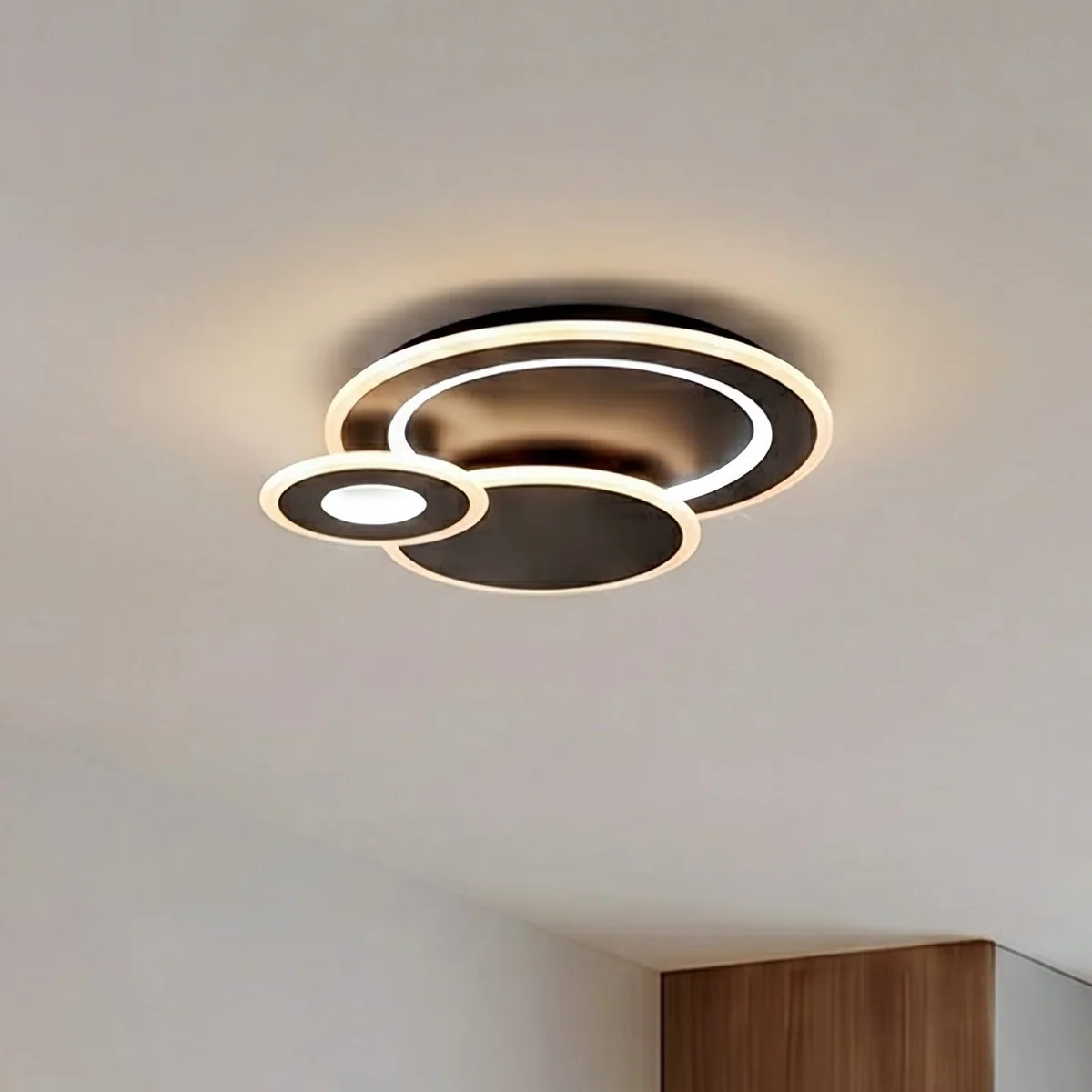 Briar LED-kattovalaisin, metalli, musta, kaukosäädin - Lindby - Olohuone - Moderni - Muovi - Monilamppuinen